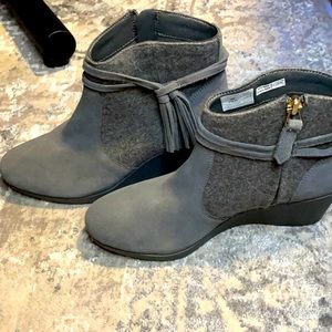 Crocs Grey Booties With Fringe size 8